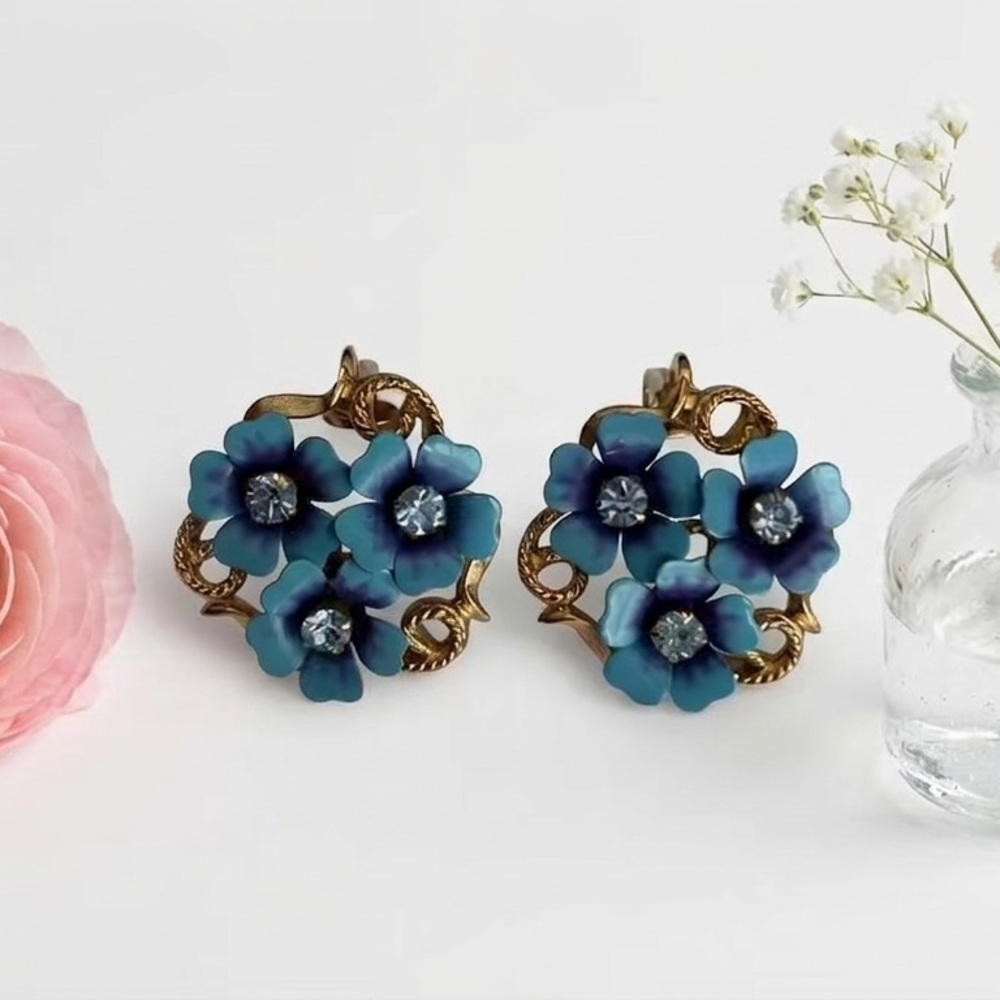 Vintage Avon Blue Flower Enamel Rhinestone Clip Earrings Gold Tone
